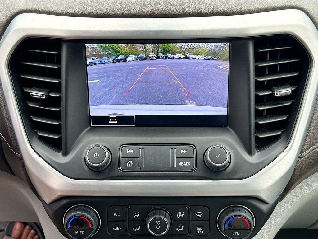 2023 GMC Acadia SLT