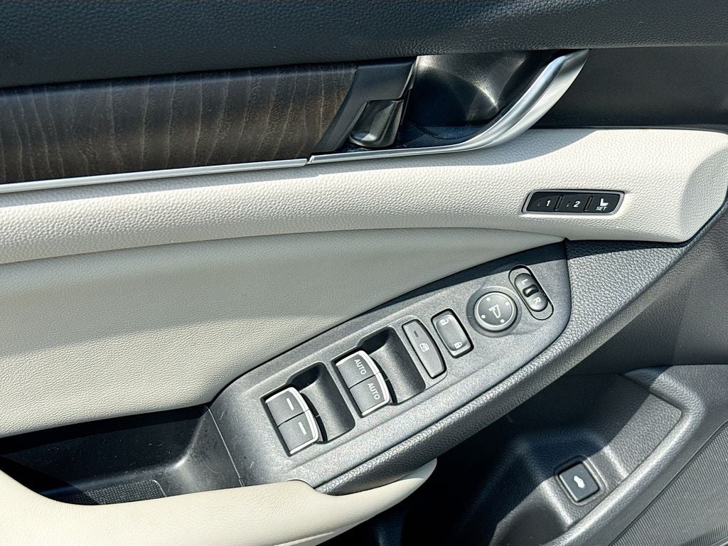 2018 Honda Accord EX-L w/Navigation