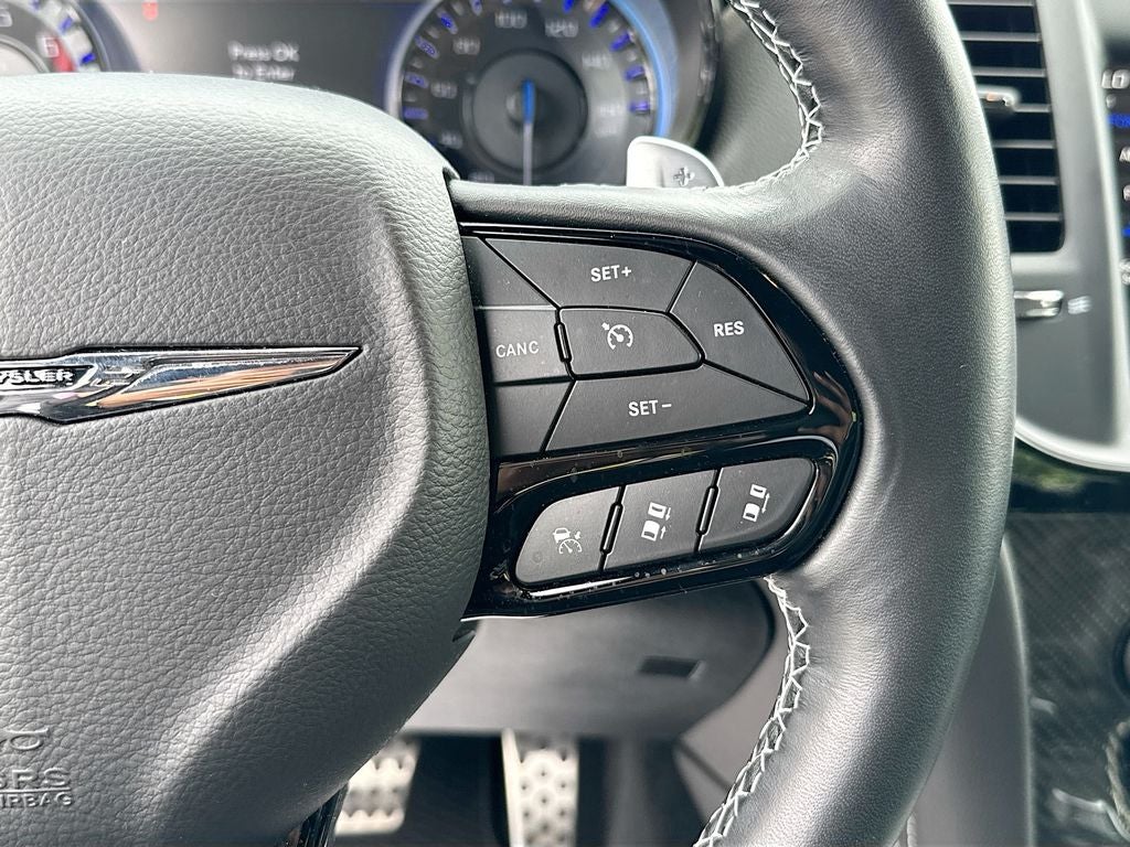 2023 Chrysler 300 C