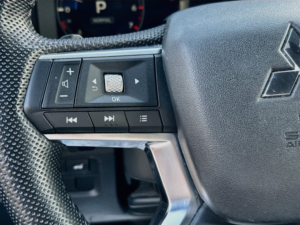 2023 Mitsubishi Outlander SE Black Edition