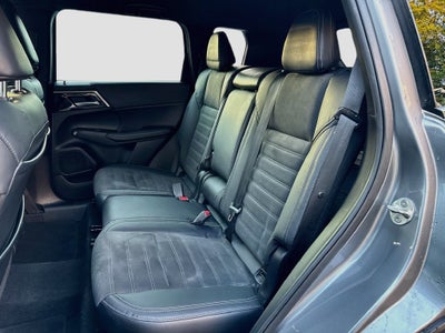2023 Mitsubishi Outlander SE Black Edition