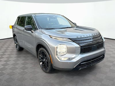 2023 Mitsubishi Outlander SE Black Edition