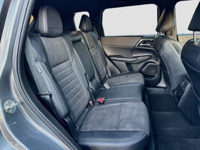 2023 Mitsubishi Outlander SE Black Edition