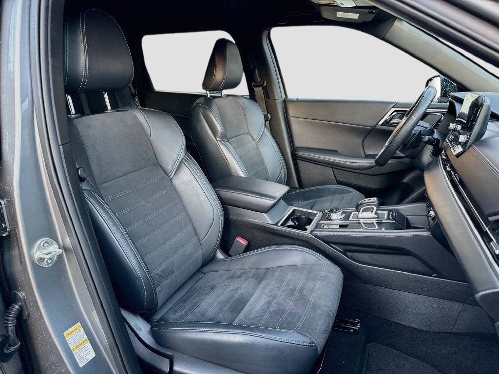 2023 Mitsubishi Outlander SE Black Edition