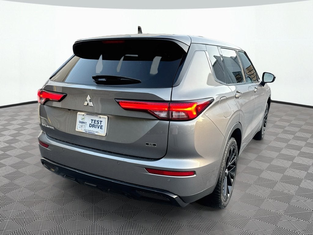 2023 Mitsubishi Outlander SE Black Edition