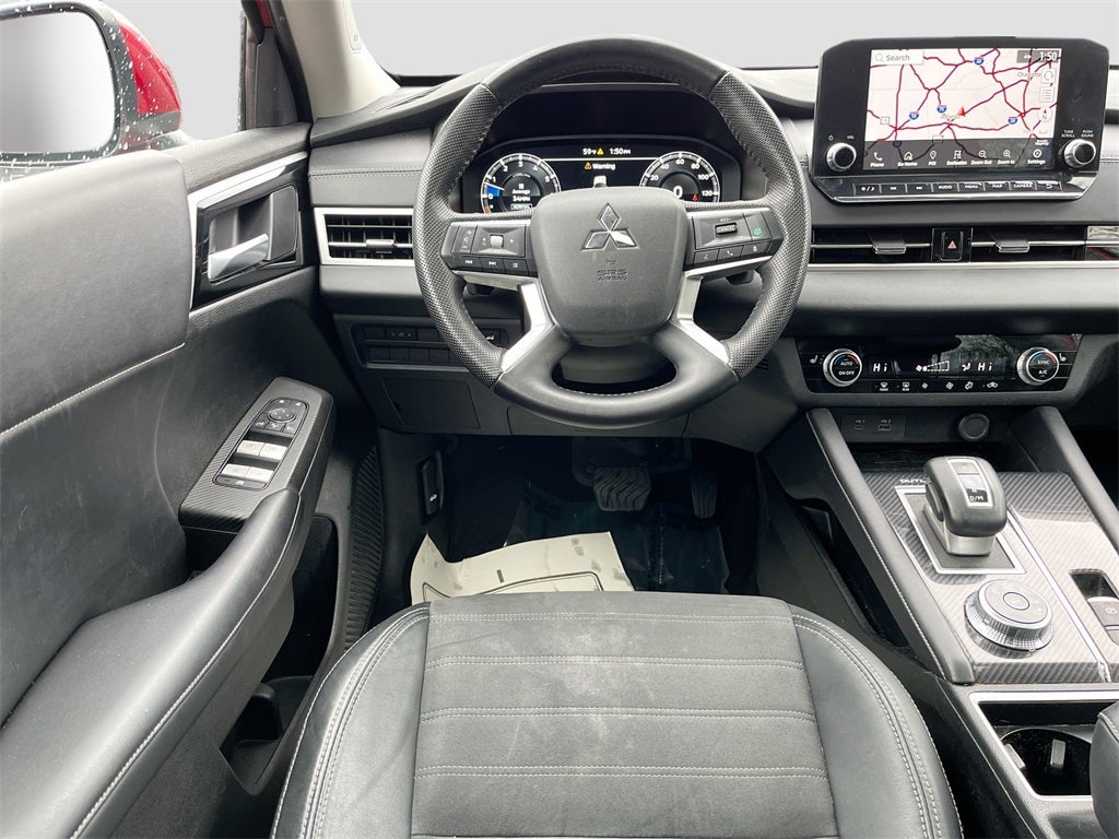 2023 Mitsubishi Outlander SE