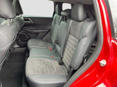 2023 Mitsubishi Outlander SE