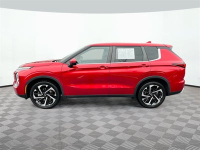 2023 Mitsubishi Outlander SE