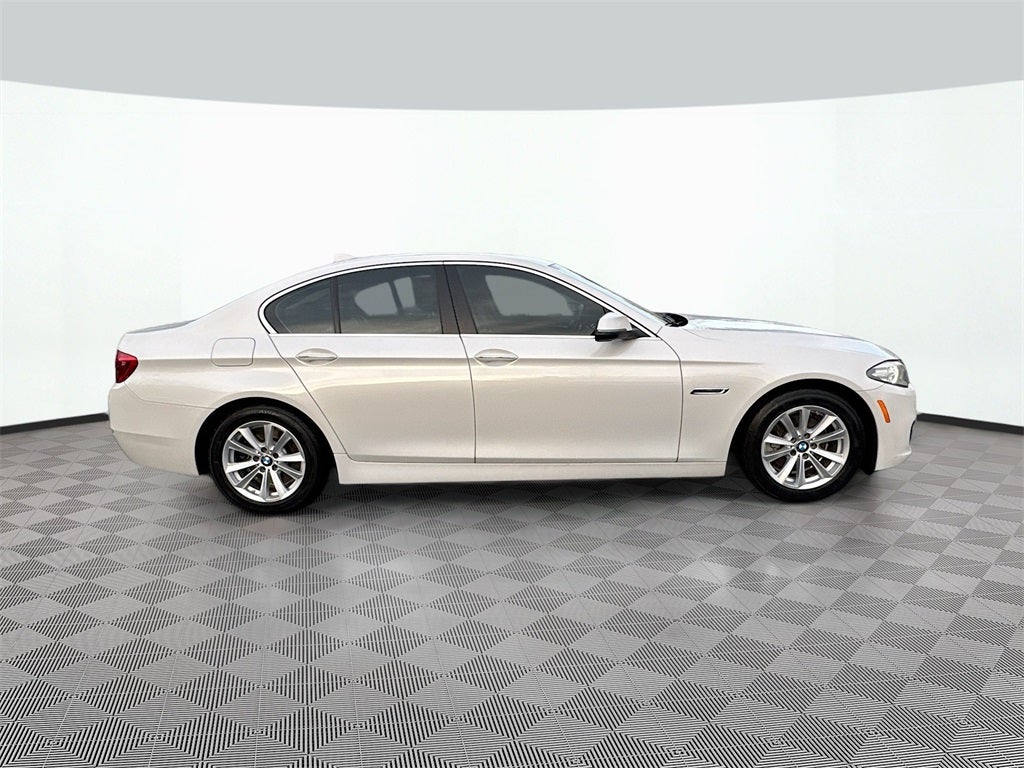 2016 BMW 5 Series 528i