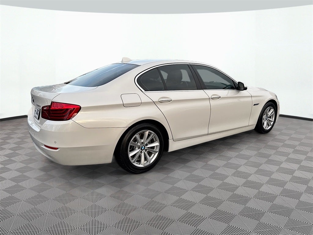 2016 BMW 5 Series 528i