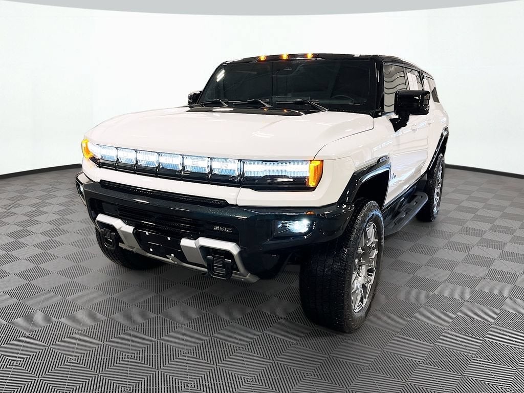 2026 GMC Hummer EV 2X SUV's photo