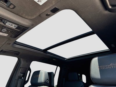 2024 Chevrolet Suburban High Country