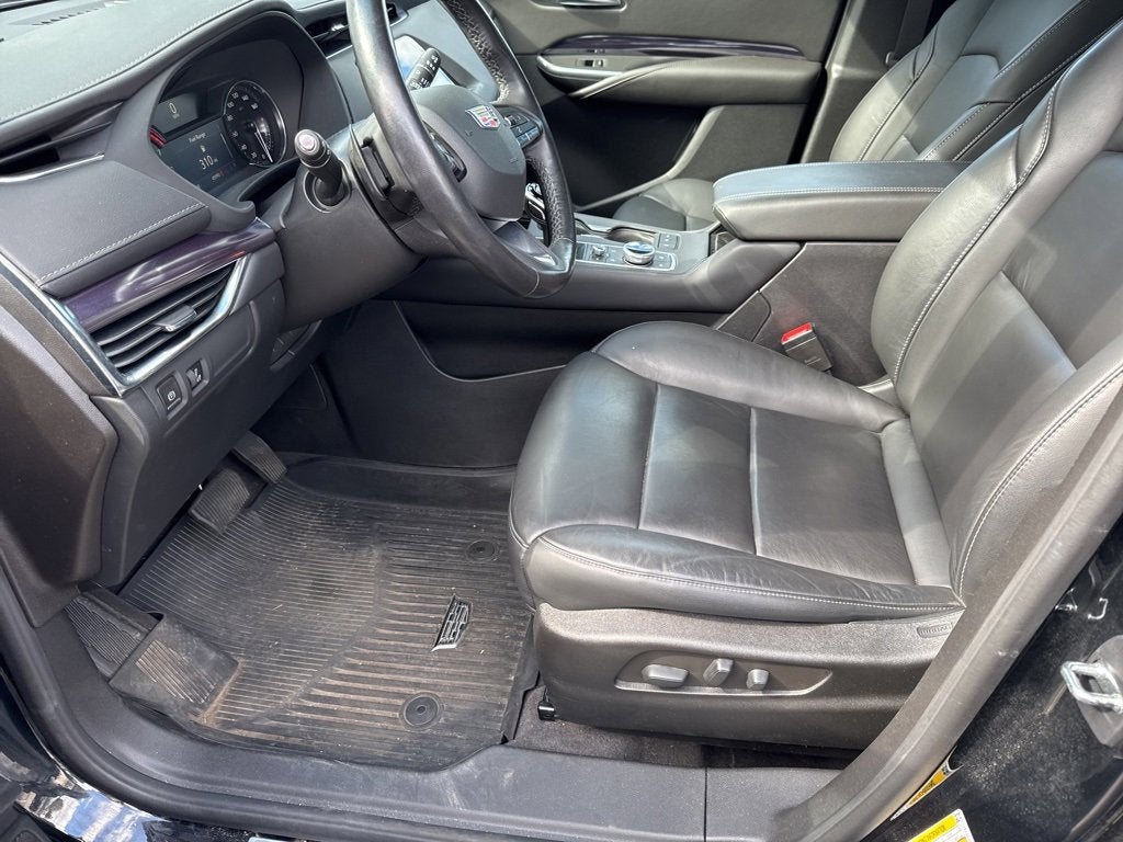 2022 Cadillac XT4 Luxury