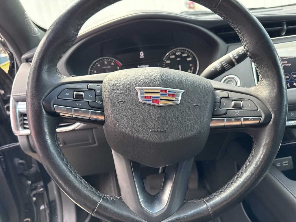 2022 Cadillac XT4 Luxury