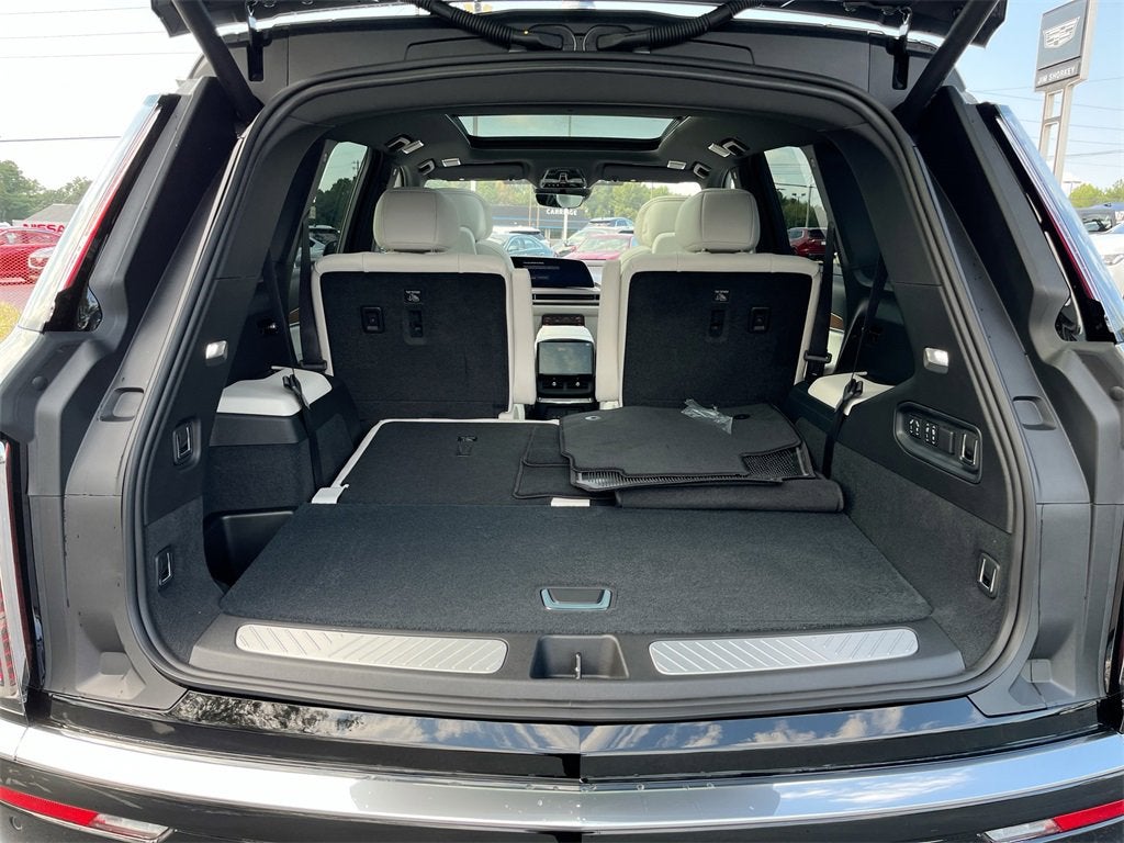 2026 Cadillac VISTIQ Luxury