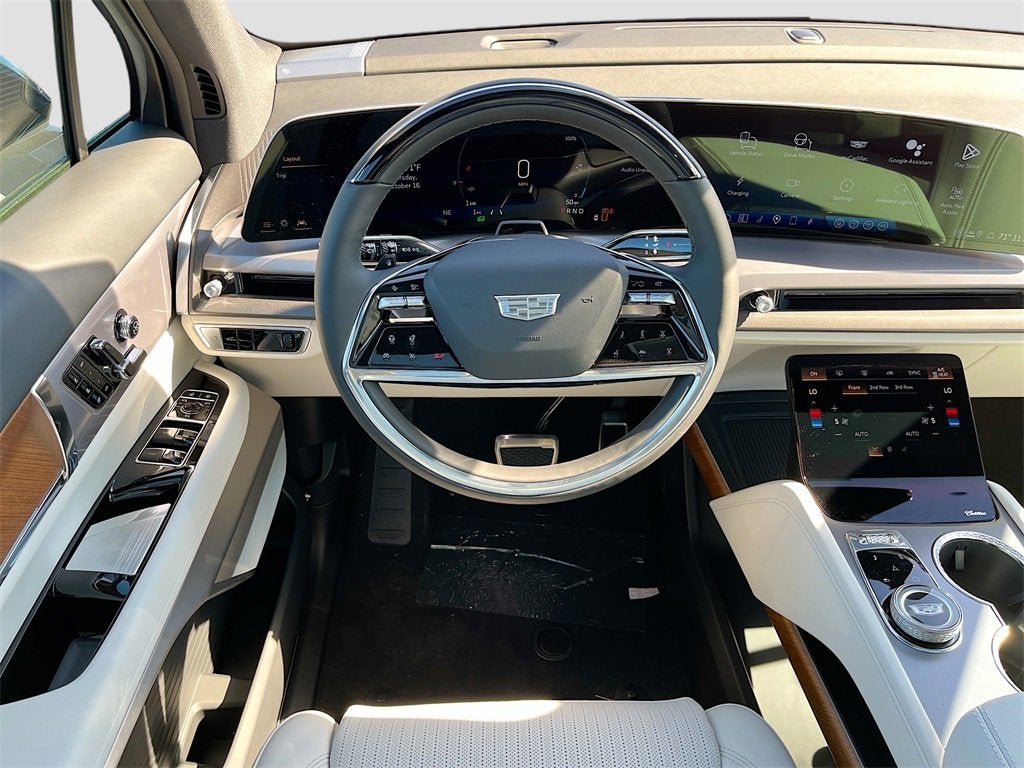 2026 Cadillac VISTIQ Luxury