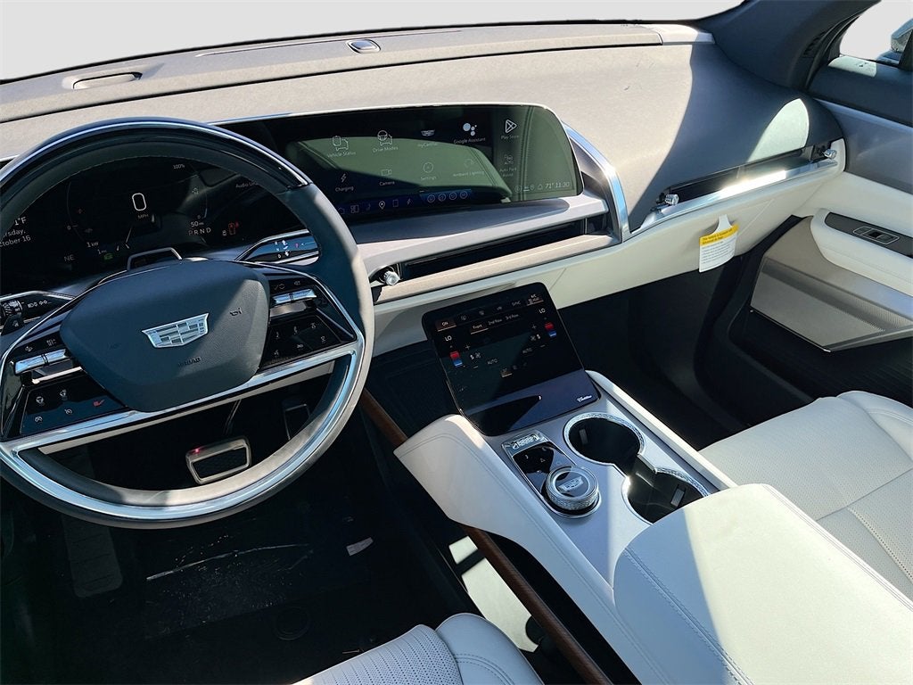 2026 Cadillac VISTIQ Luxury