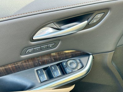 2025 Cadillac XT4 Premium Luxury