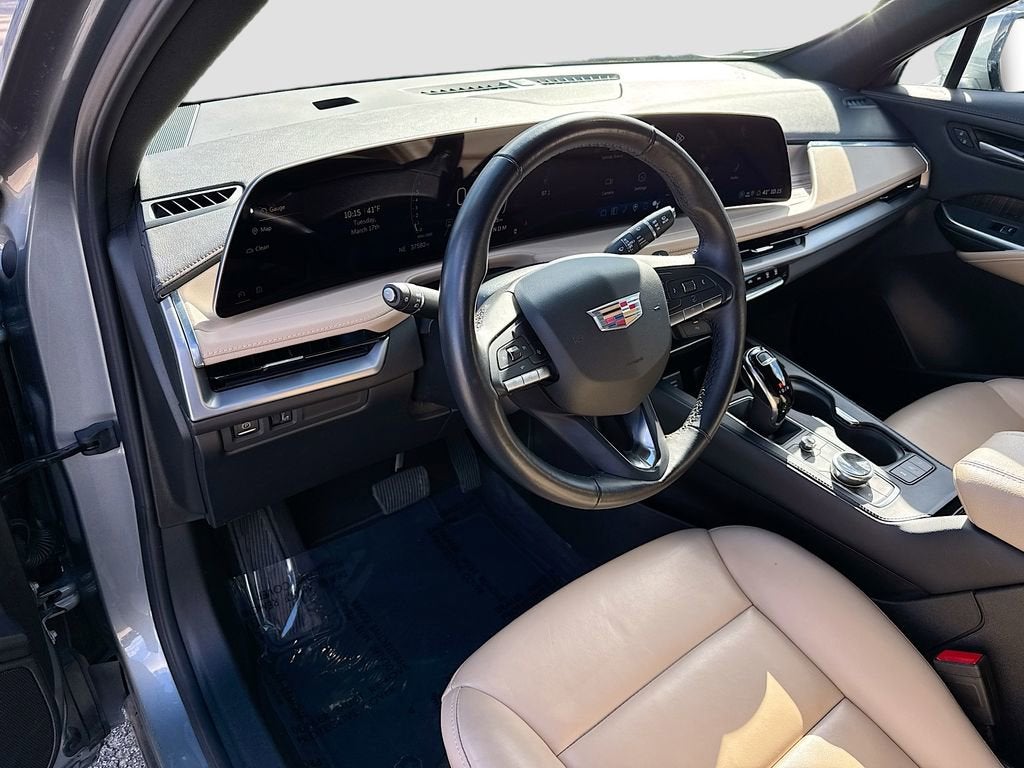 2025 Cadillac XT4 Premium Luxury