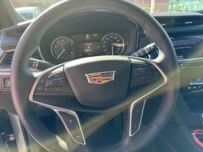 2024 Cadillac XT5 Luxury