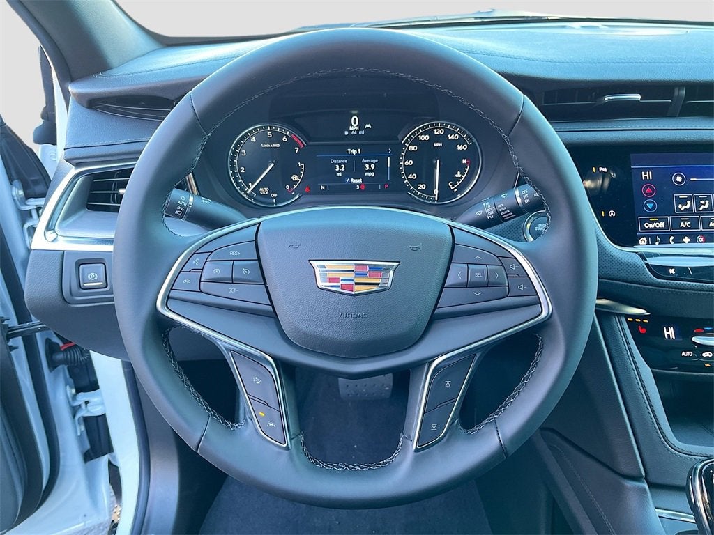 2026 Cadillac XT5 Luxury