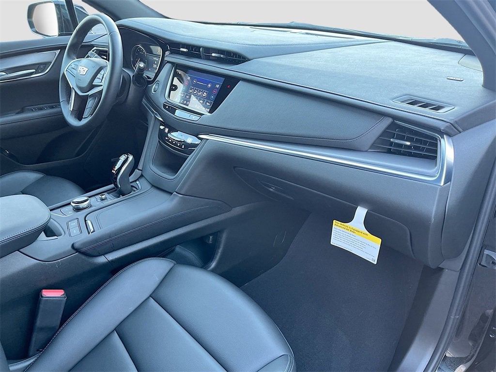 2025 Cadillac XT5 Luxury