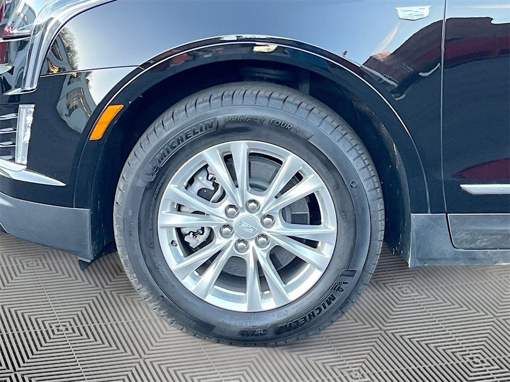 2025 Cadillac XT5 Luxury