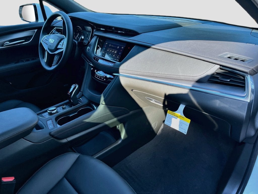 2026 Cadillac XT5 Luxury