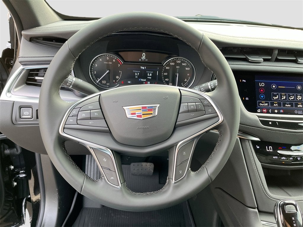 2025 Cadillac XT5 Luxury