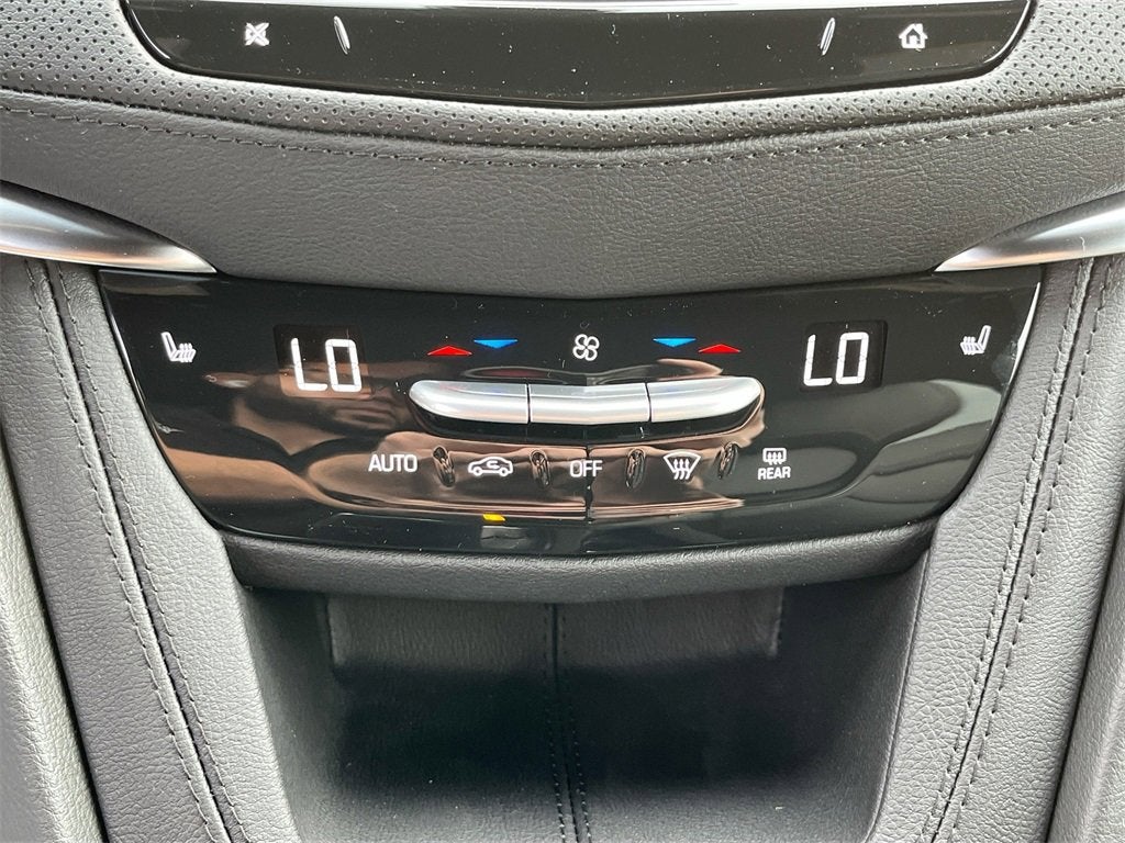 2025 Cadillac XT5 Luxury