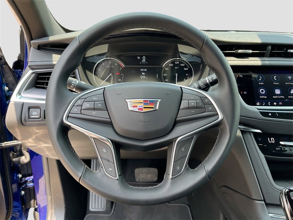 2025 Cadillac XT5 Luxury
