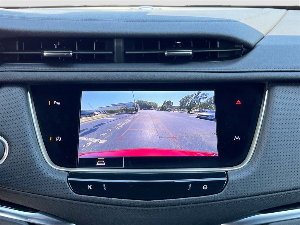 2025 Cadillac XT6 Luxury