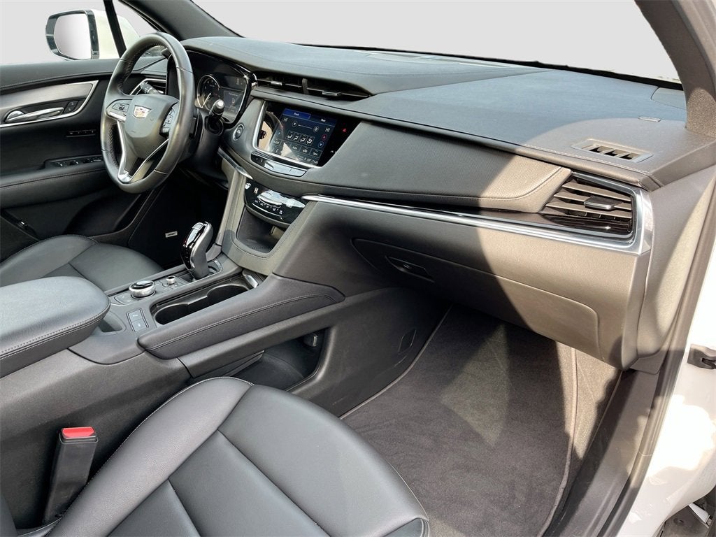 2024 Cadillac XT6 Luxury