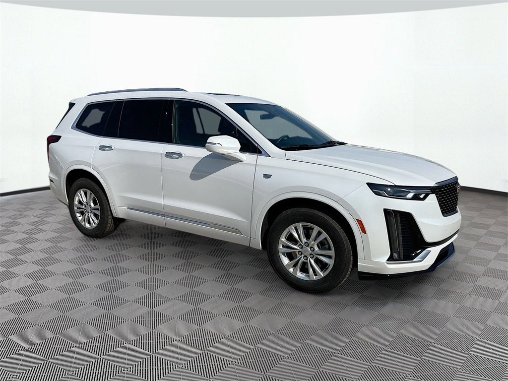 2025 Cadillac XT6 Luxury