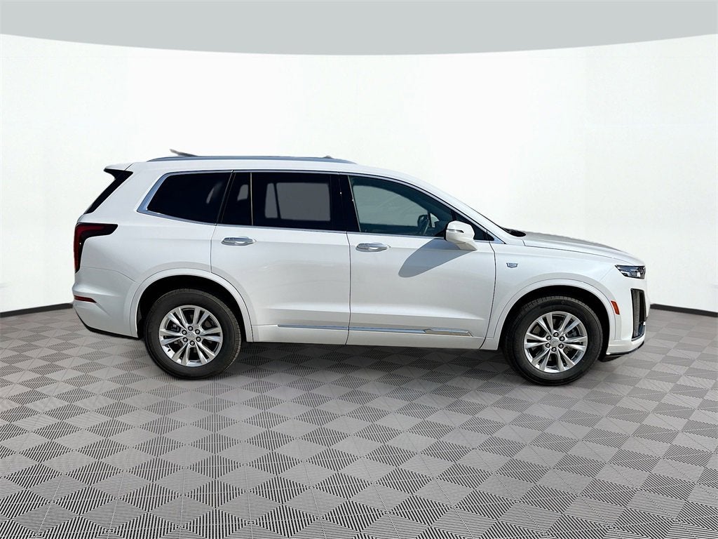 2025 Cadillac XT6 Luxury