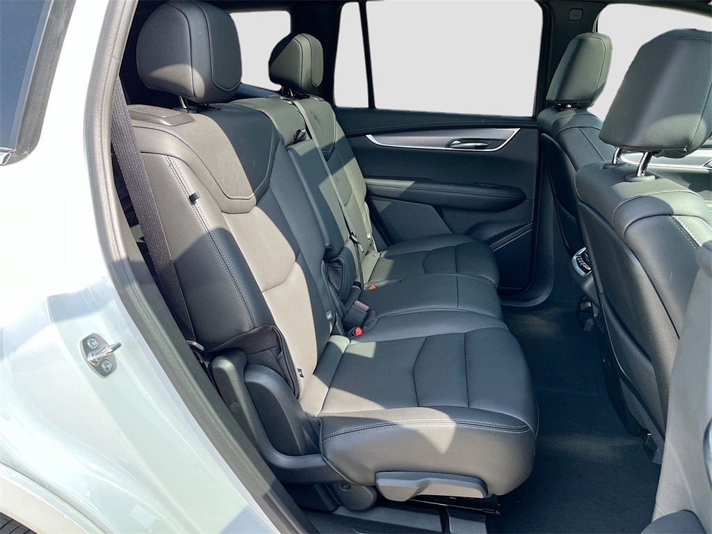 2025 Cadillac XT6 Luxury