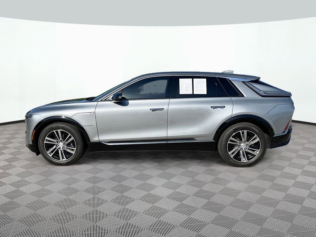 2024 Cadillac LYRIQ Luxury 1