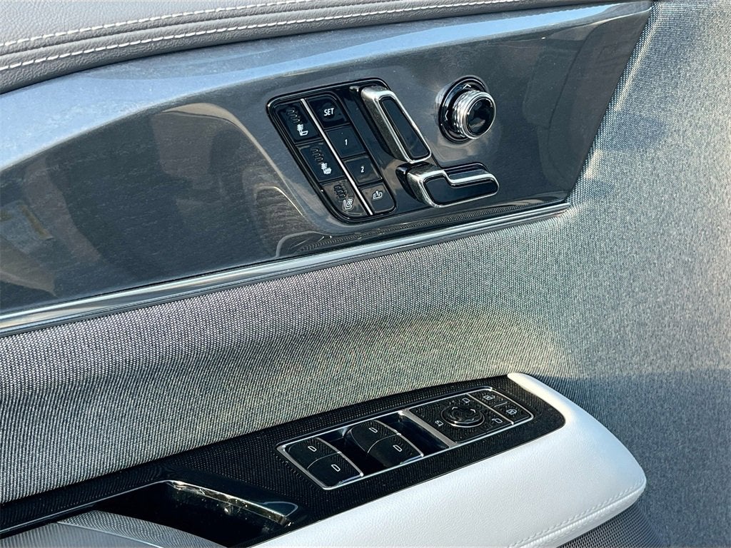 2026 Cadillac ESCALADE IQL Sport