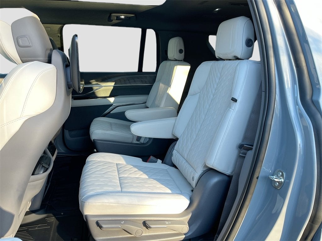 2026 Cadillac ESCALADE IQL Sport