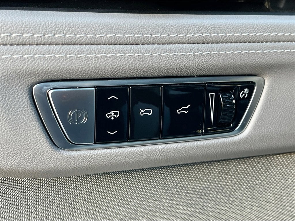 2026 Cadillac ESCALADE IQL Sport