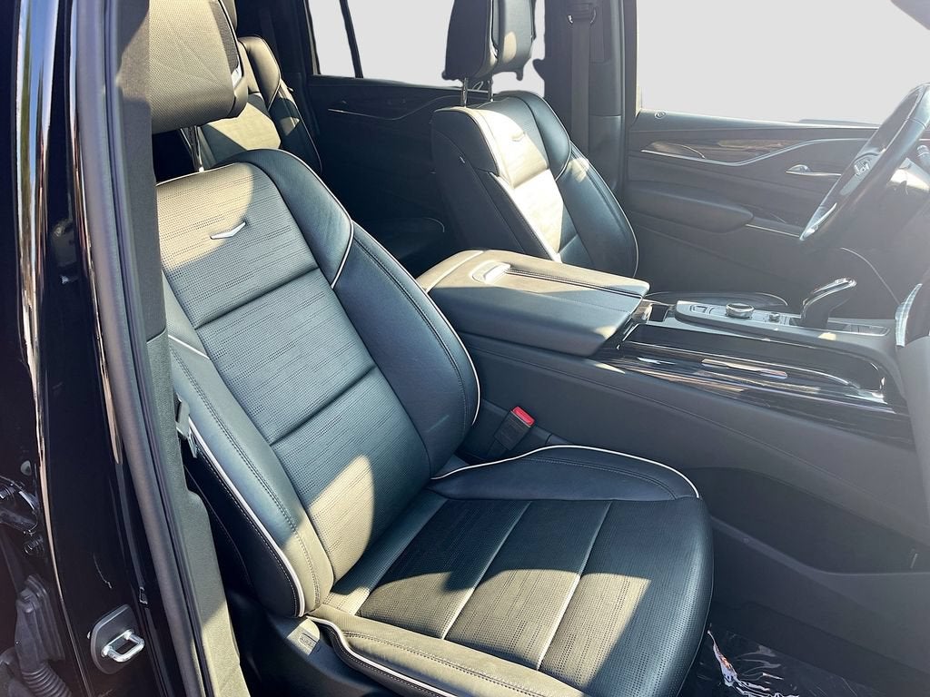 2022 Cadillac Escalade ESV Sport