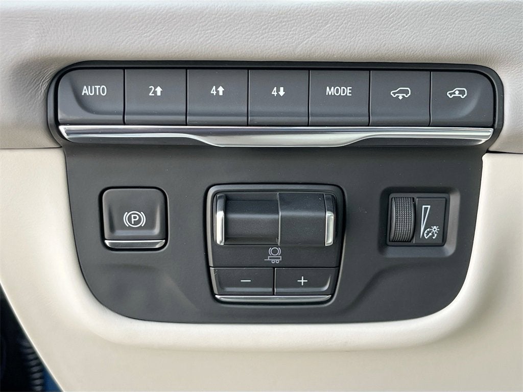 2025 Cadillac Escalade Sport Platinum