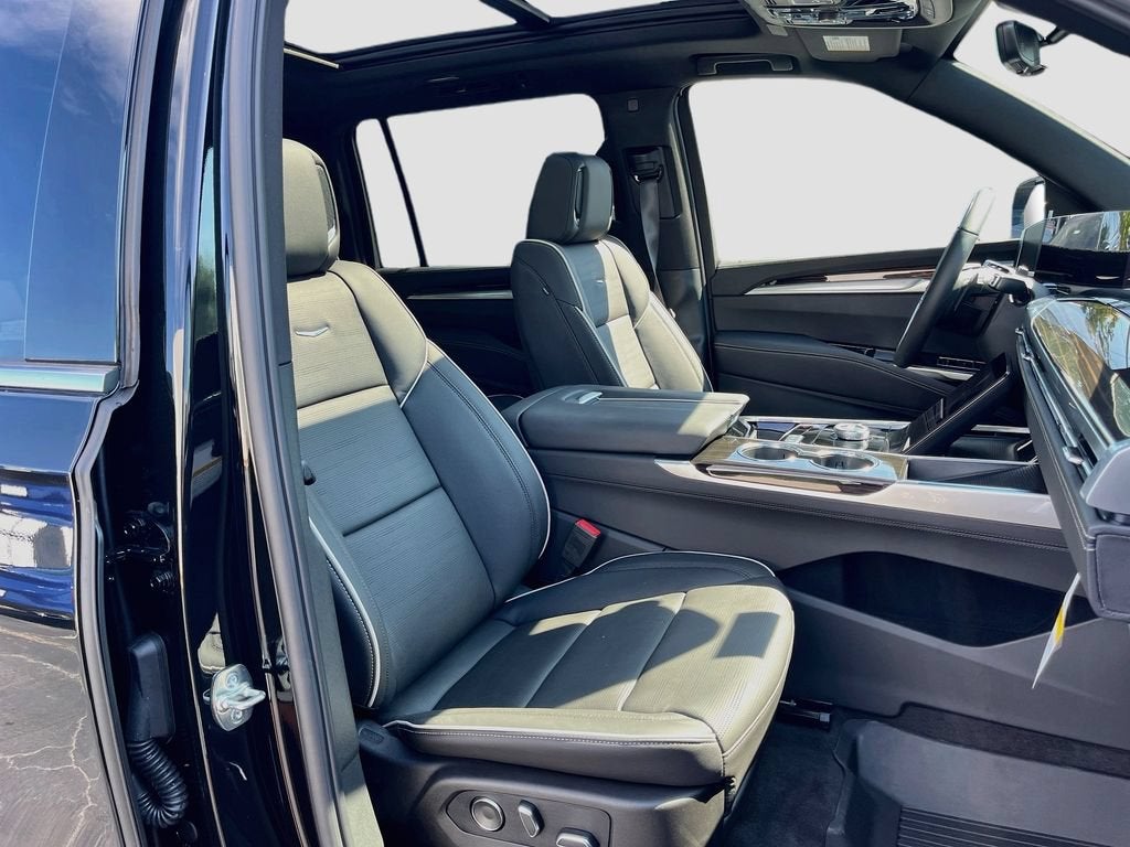 2026 Cadillac Escalade ESV Luxury