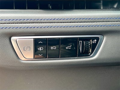 2025 Cadillac ESCALADE IQ Luxury 1