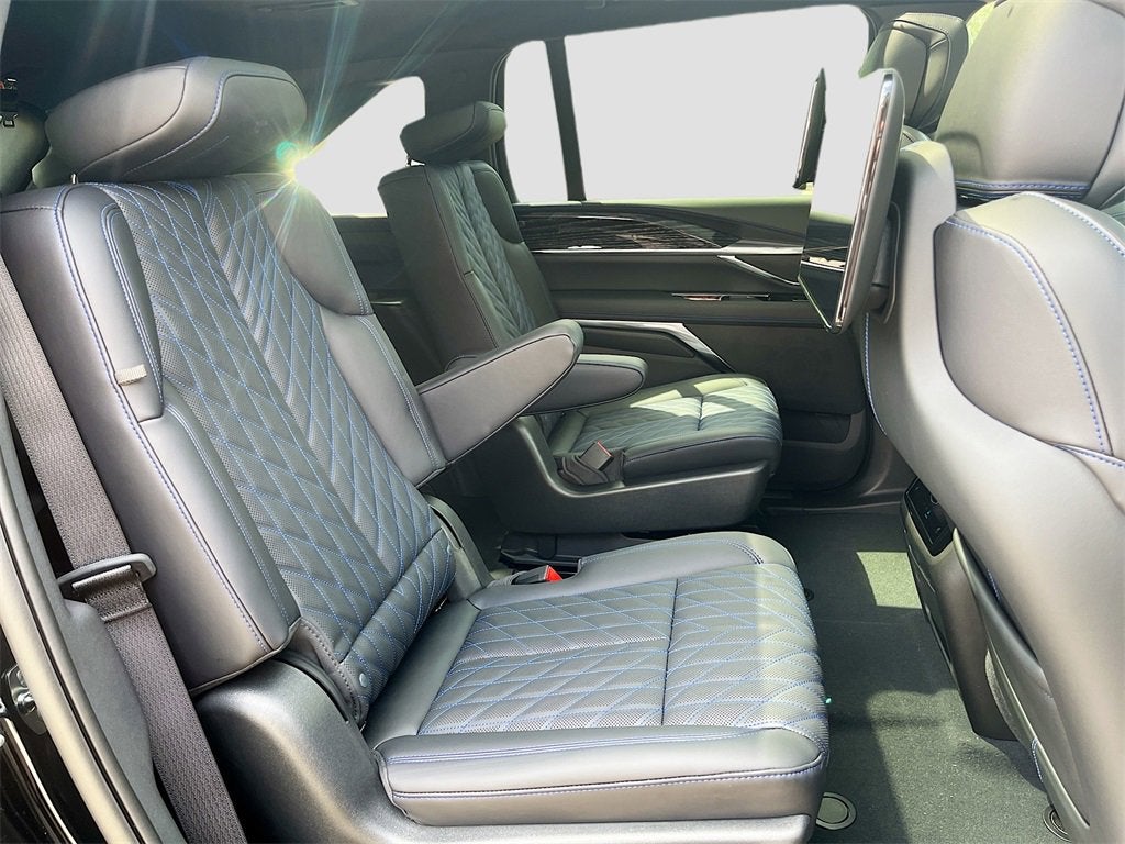 2025 Cadillac ESCALADE IQ Luxury 1