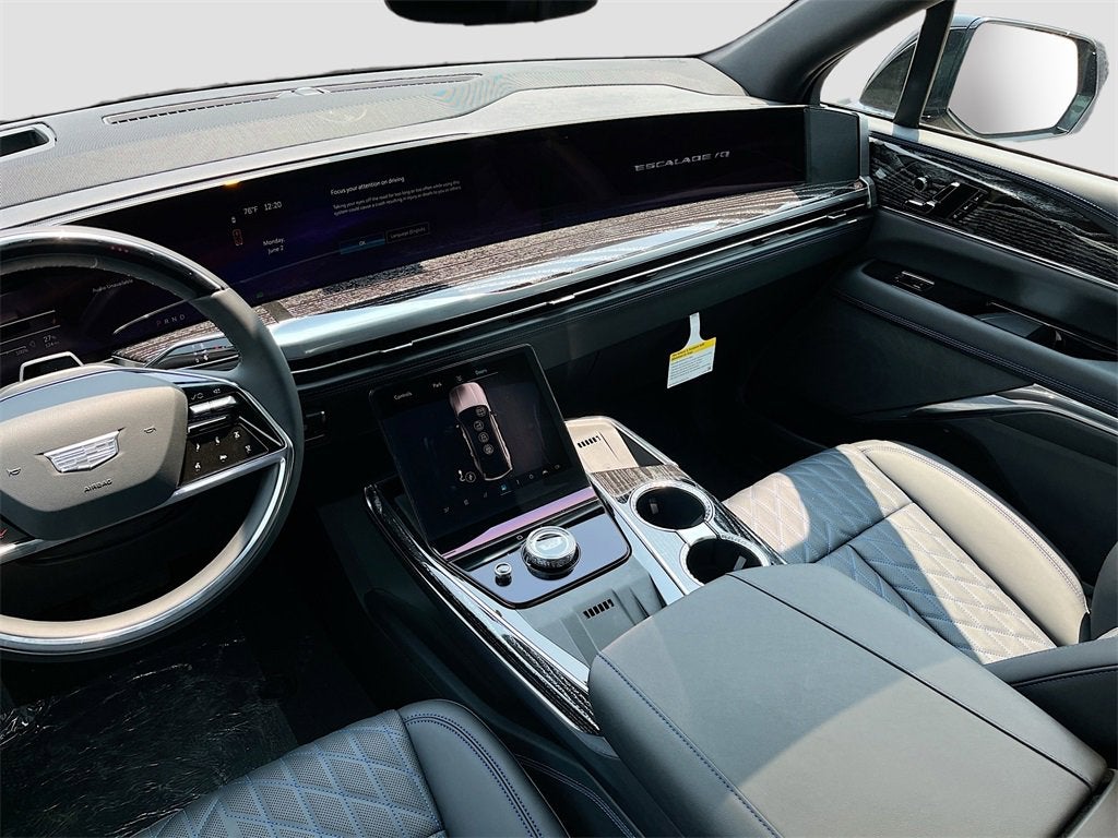 2025 Cadillac ESCALADE IQ Luxury 1