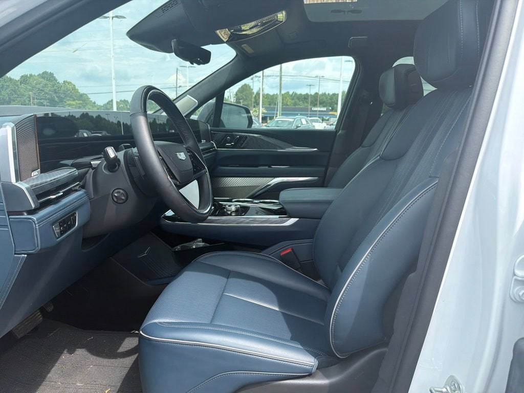 2025 Cadillac ESCALADE IQ Luxury 2