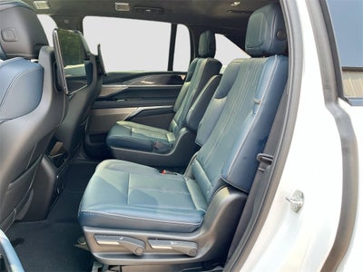 2025 Cadillac ESCALADE IQ Luxury 2