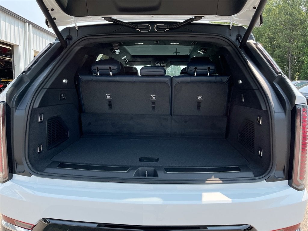 2025 Cadillac ESCALADE IQ Luxury 2