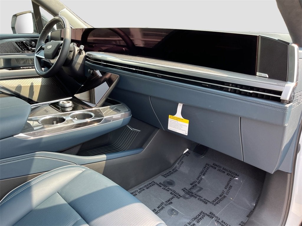 2025 Cadillac ESCALADE IQ Luxury 2